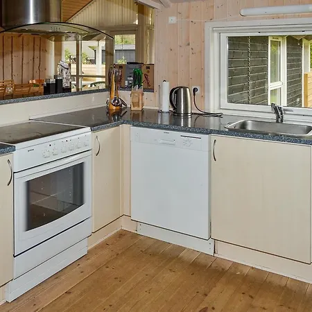 Four-bedroom Holiday In * Hals
