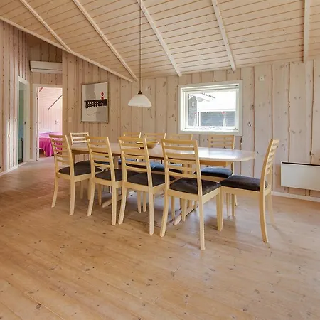 Four-bedroom Holiday In * Hals