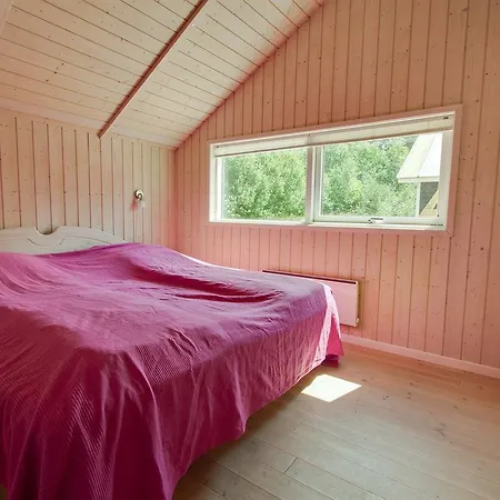 Four-bedroom Holiday In * Hals